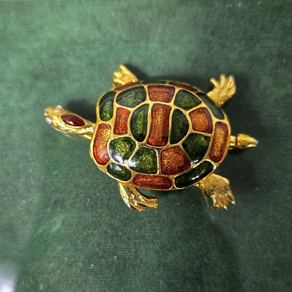 Colorful Gold Tone Green Brown Enamel Turtle Brooch - Picture 4 of 17